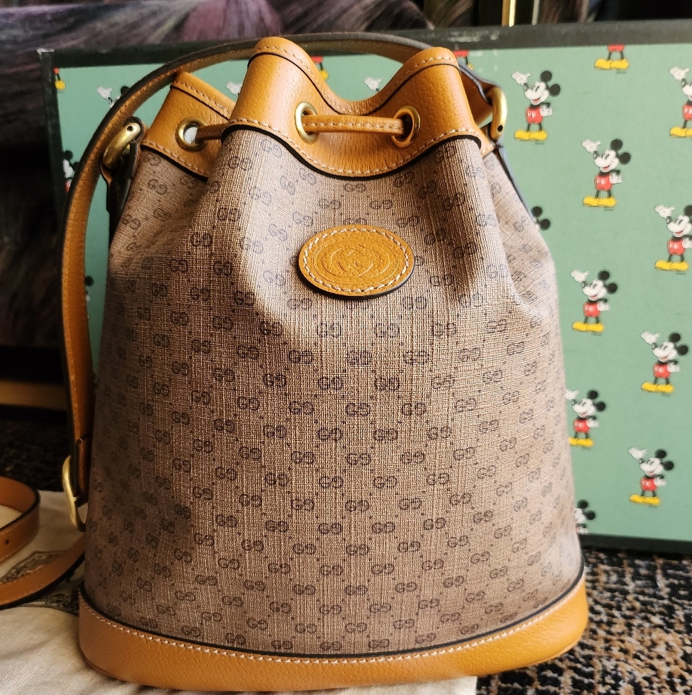 Gucci x Disney Mickey Bucket Bag - Picture 3 of 12